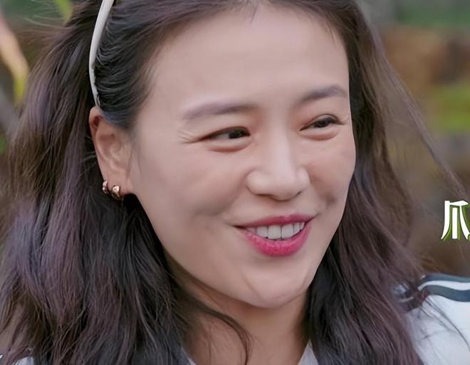 点”的李沁惊艳整个人面相变了惊鸿一瞥pg电子免费模拟器一档综艺被“一脸斑(图14)